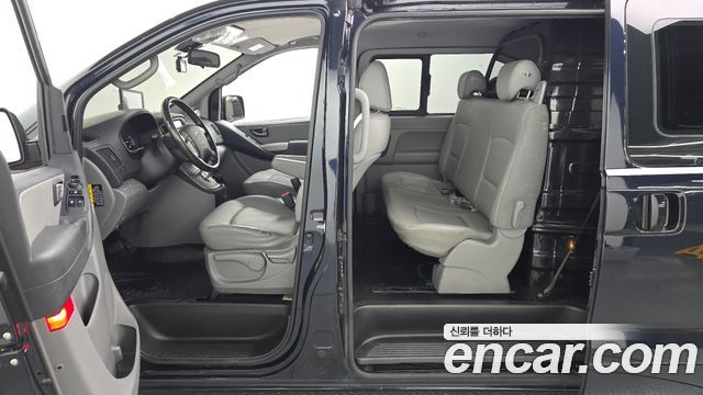 Hyundai Grand Starex Van 5-Seater Modern 2021 — фото 10