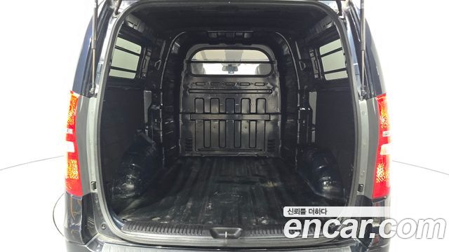 Hyundai Grand Starex Van 5-Seater Modern 2021 — фото 20