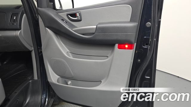Hyundai Grand Starex Van 5-Seater Modern 2021 — фото 24
