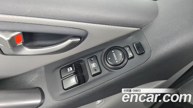 Hyundai Grand Starex Van 5-Seater Modern 2021 — фото 30