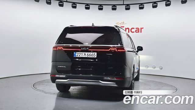 Kia Carnival (IV) Diesel 9-Seater Signature 2023 — фото 4