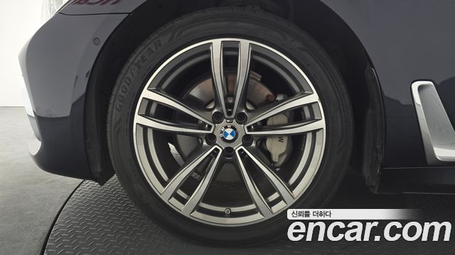BMW 7 Series (G11) 730d xDrive M Sport 2018 — фото 5
