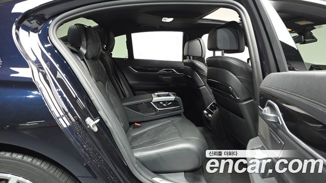 BMW 7 Series (G11) 730d xDrive M Sport 2018 — фото 12