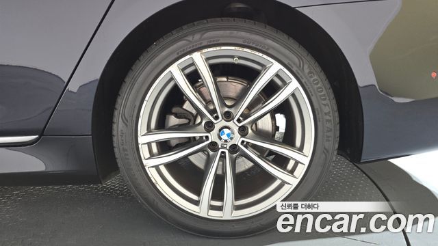 BMW 7 Series (G11) 730d xDrive M Sport 2018 — фото 21