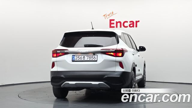 Kia Seltos Diesel 1.6 4WD Trendy 2022 — фото 4