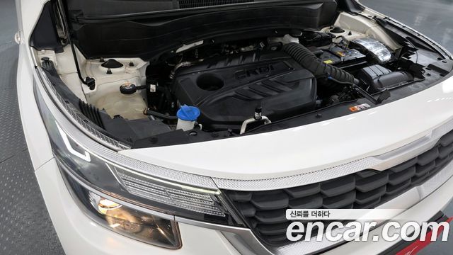 Kia Seltos Diesel 1.6 4WD Trendy 2022 — фото 6