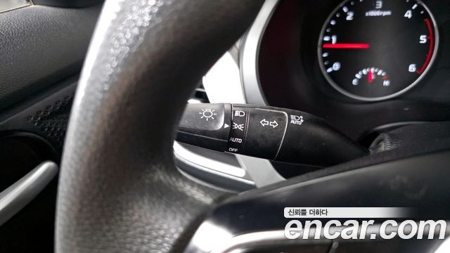 Kia Seltos Diesel 1.6 4WD Trendy 2022 — фото 17