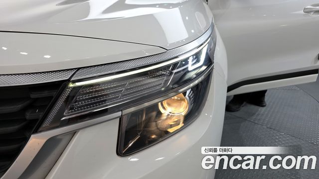 Kia Seltos Diesel 1.6 4WD Trendy 2022 — фото 28