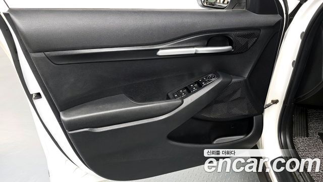 Kia Seltos Diesel 1.6 4WD Trendy 2022 — фото 30