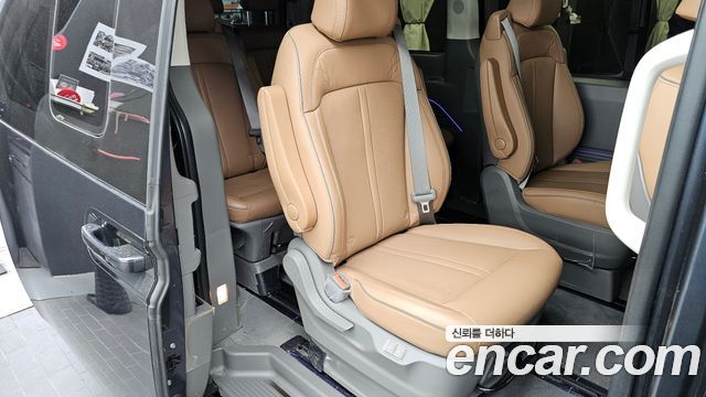 Hyundai Staria 4WD Lounge 9-Seater Inspiration 2025 — фото 12
