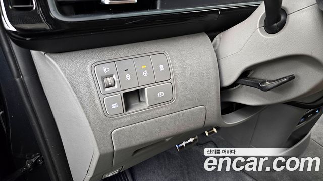 Hyundai Staria 4WD Lounge 9-Seater Inspiration 2025 — фото 17