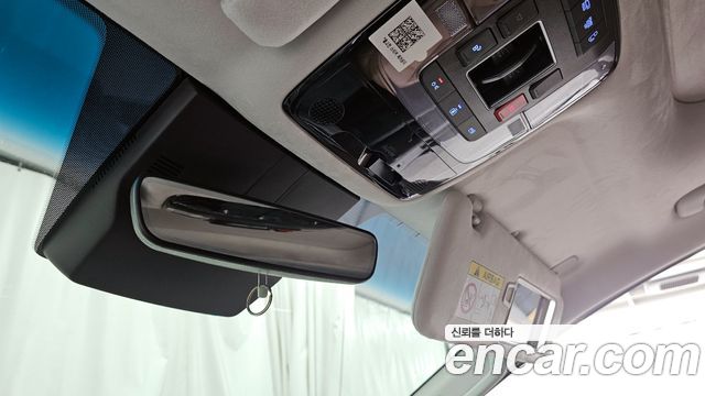 Hyundai Staria 4WD Lounge 9-Seater Inspiration 2025 — фото 29