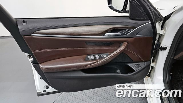 BMW 5 Series (G30) 530i M Sport Package Plus 2020 — фото 24