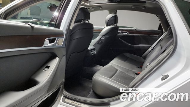 Genesis G80 3.3 GDI AWD Premium Luxury 2018 — фото 12