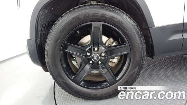 Land Rover Defender (L663) 110 D240 SE 2020 — фото 5