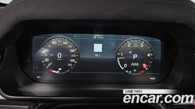 Land Rover Defender (L663) 110 D240 SE 2020 — фото 8