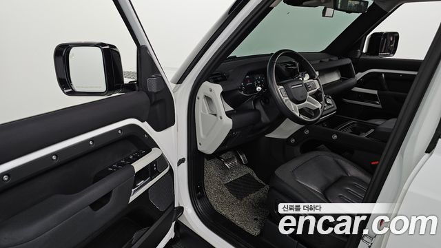 Land Rover Defender (L663) 110 D240 SE 2020 — фото 10
