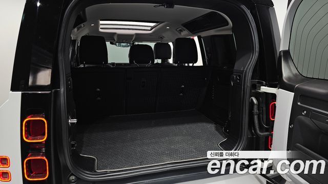 Land Rover Defender (L663) 110 D240 SE 2020 — фото 20