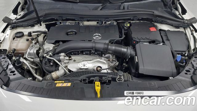 Mercedes-Benz GLA-Class (H247) GLA250 4MATIC 2023 — фото 6