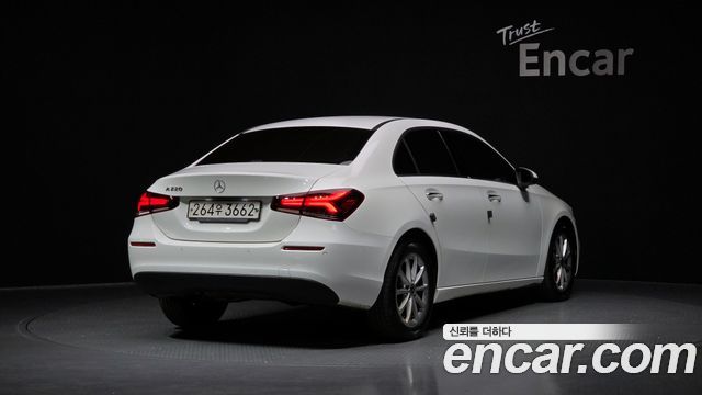 Mercedes-Benz A-Class (W177) A220 Sedan 2020 — фото 2