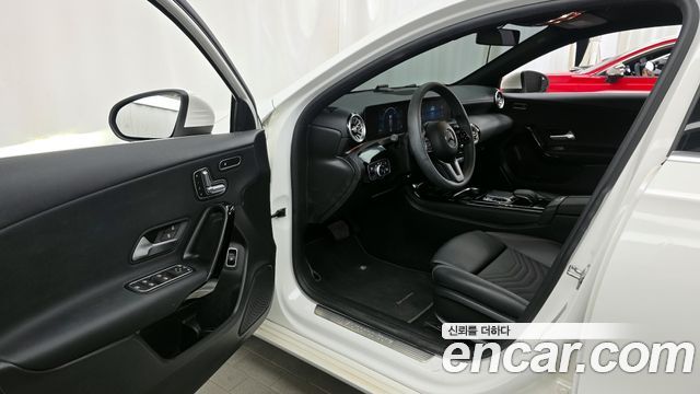Mercedes-Benz A-Class (W177) A220 Sedan 2020 — фото 10