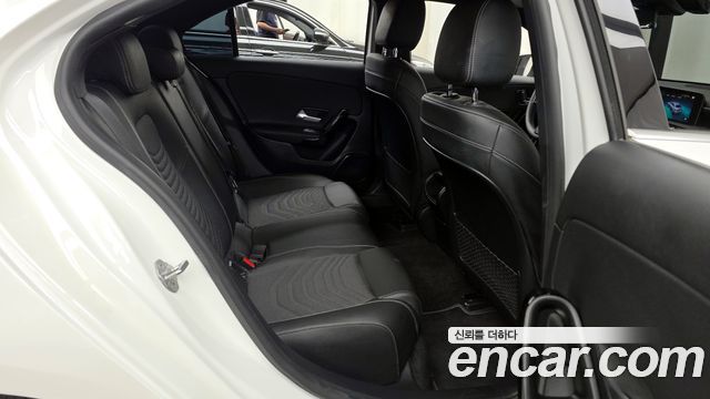 Mercedes-Benz A-Class (W177) A220 Sedan 2020 — фото 11