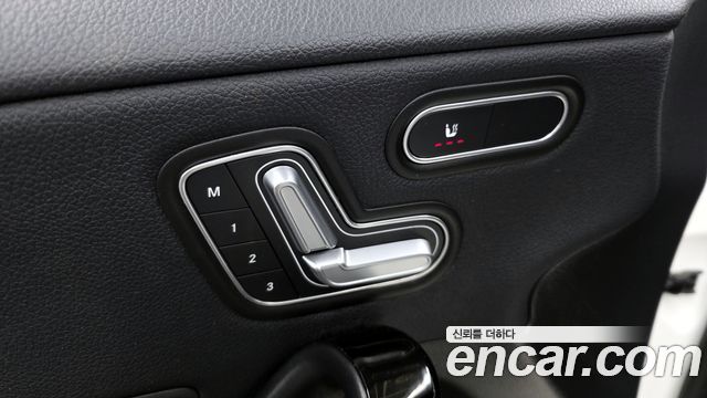 Mercedes-Benz A-Class (W177) A220 Sedan 2020 — фото 16