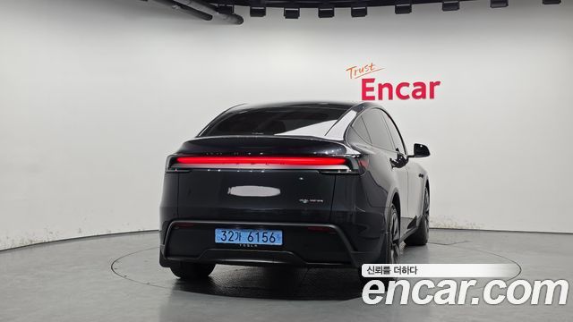 Tesla Model Y Long Range AWD 2025 — фото 4
