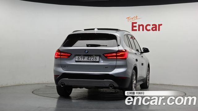 BMW X1 (F48) xDrive 18d Joy 2018 — фото 4