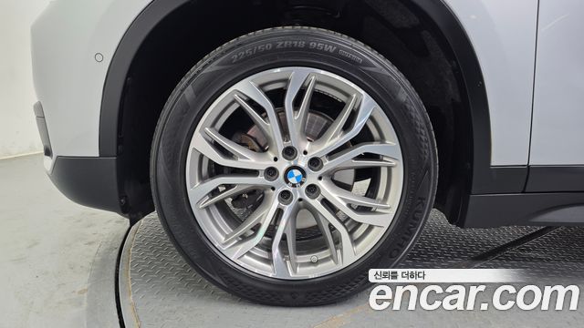 BMW X1 (F48) xDrive 18d Joy 2018 — фото 5