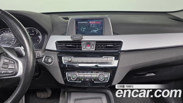 BMW X1 (F48) xDrive 18d Joy 2018 — фото 18