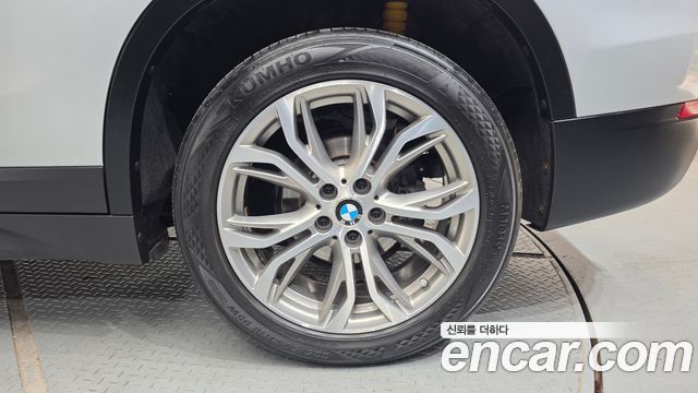 BMW X1 (F48) xDrive 18d Joy 2018 — фото 27