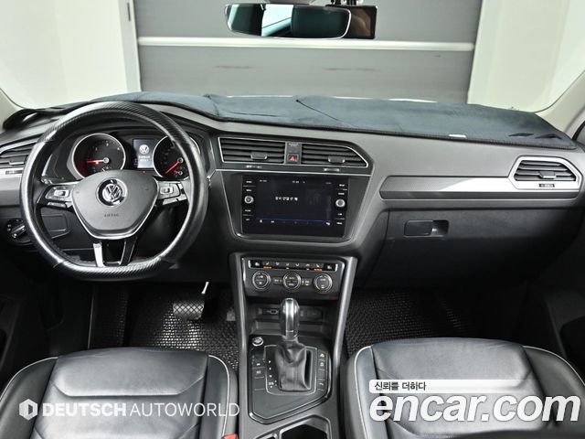 Volkswagen Tiguan (II) 2.0 TDI Premium 2018 — фото 7