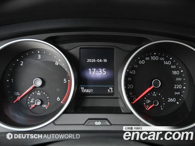 Volkswagen Tiguan (II) 2.0 TDI Premium 2018 — фото 8