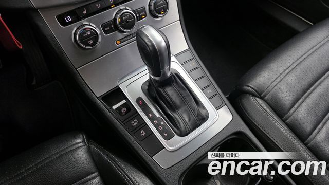 Volkswagen CC 2.0 TSI 2015 — фото 9