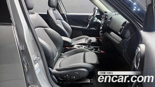 MINI Cooper Countryman Classic Plus Launch Pack 2nd Gen 2023 — фото 15