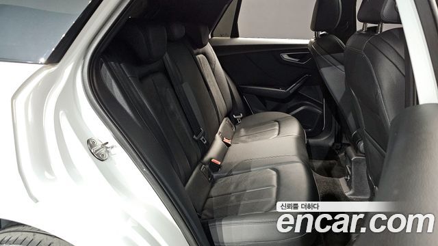 Audi Q2 35 TDI Premium 2023 — фото 11