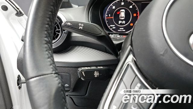 Audi Q2 35 TDI Premium 2023 — фото 17