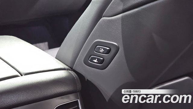 Genesis G80 3.3 GDI AWD Premium Luxury 2017 — фото 32