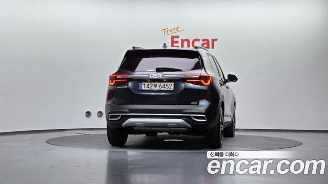 Kia Seltos Gasoline 1.6 Turbo 4WD Gravity 2023 — фото 4