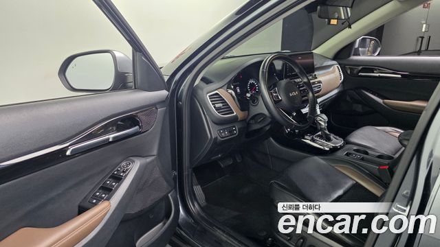 Kia Seltos Gasoline 1.6 Turbo 4WD Gravity 2023 — фото 10