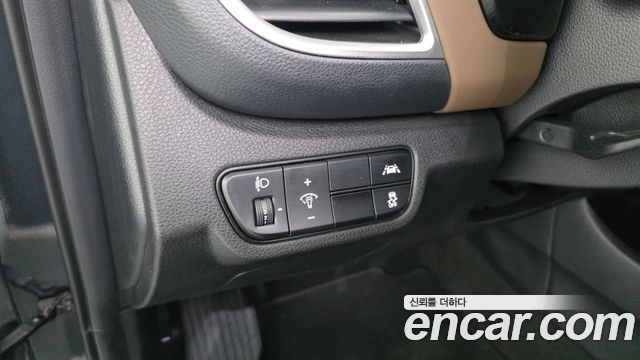 Kia Seltos Gasoline 1.6 Turbo 4WD Gravity 2023 — фото 17