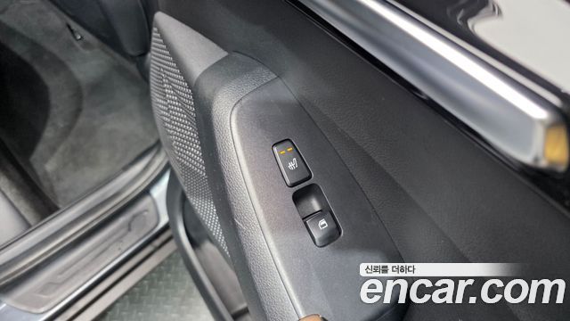 Kia Seltos Gasoline 1.6 Turbo 4WD Gravity 2023 — фото 19
