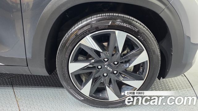 Kia Seltos Gasoline 1.6 Turbo 4WD Gravity 2023 — фото 21