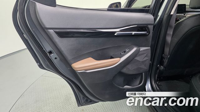 Kia Seltos Gasoline 1.6 Turbo 4WD Gravity 2023 — фото 25