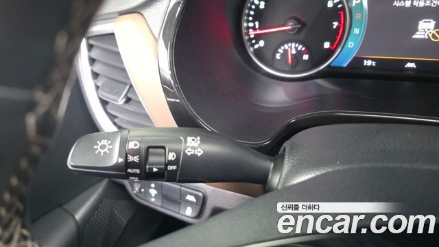 Kia Seltos Gasoline 1.6 Turbo 4WD Gravity 2023 — фото 31
