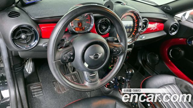 MINI Cooper S Coupe JCW 2014 — фото 12