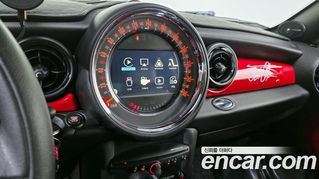 MINI Cooper S Coupe JCW 2014 — фото 14