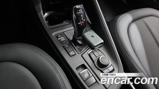 BMW X1 (F48) xDrive 20d Joy 2018 — фото 9