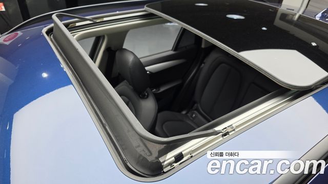 BMW X1 (F48) xDrive 20d Joy 2018 — фото 23